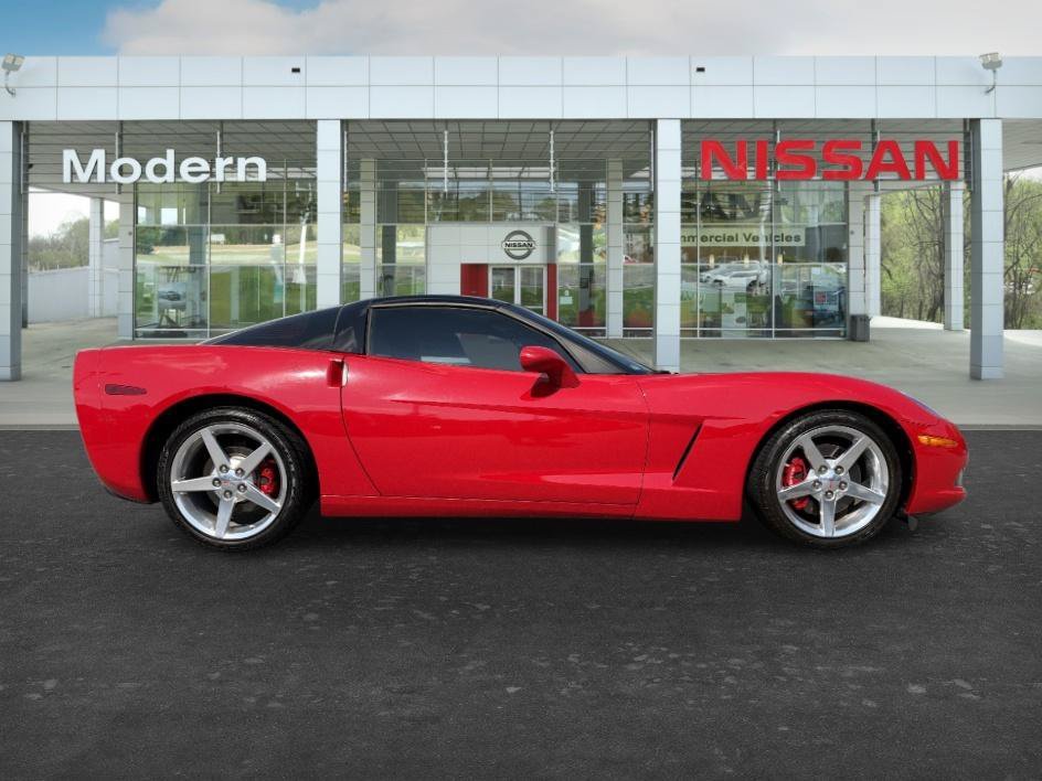 Used 2005 Victory Red Chevrolet Base image 6