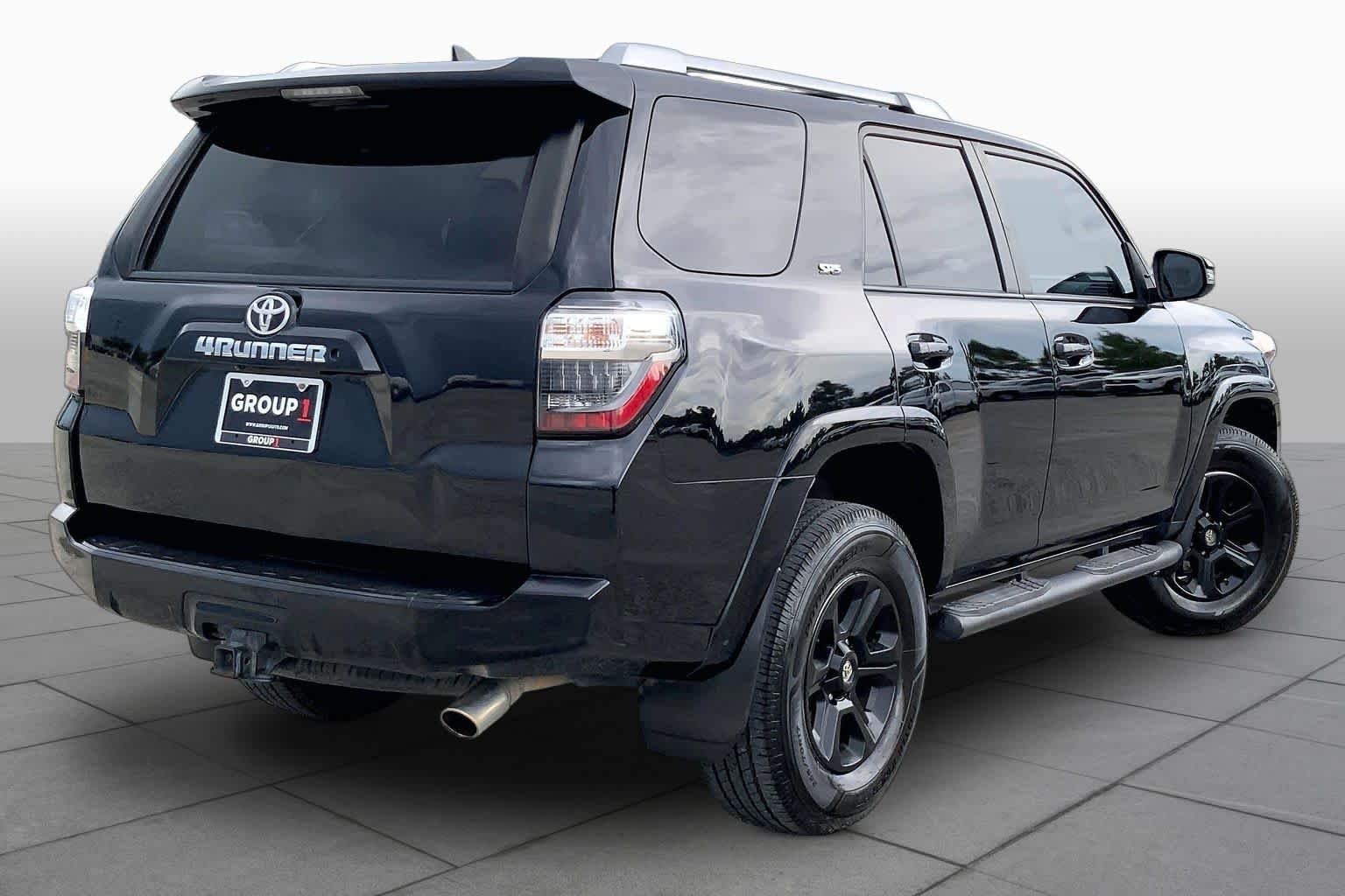 Used 2015 Attitude Black Metallic Toyota SR5 image 13