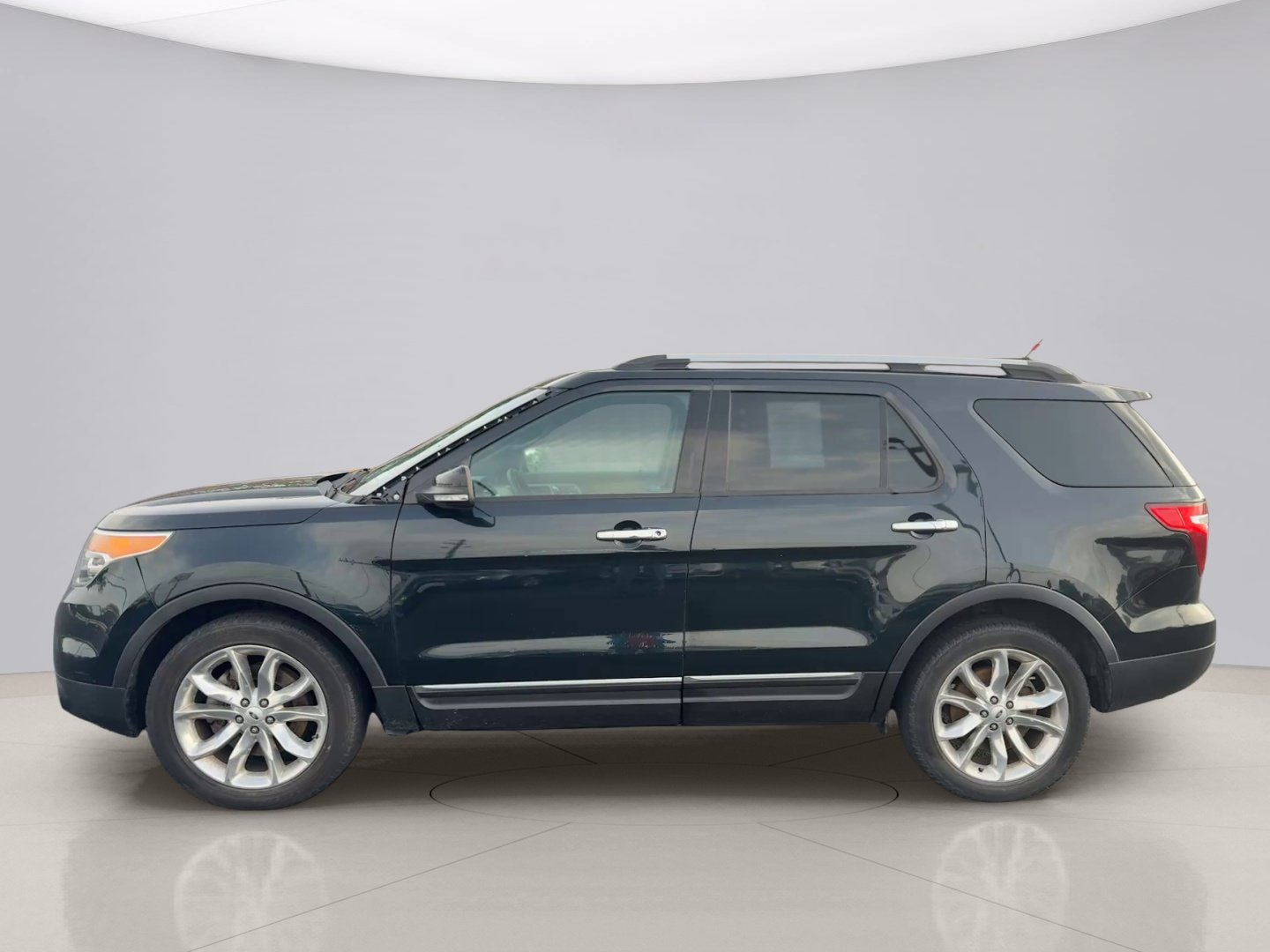 Used 2014 Blue Ford XLT image 2