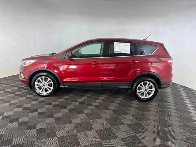 Used 2017 Red Ford SE image 10