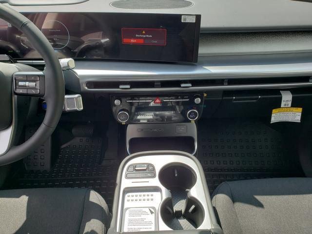New 2026 White Hyundai SE image 17