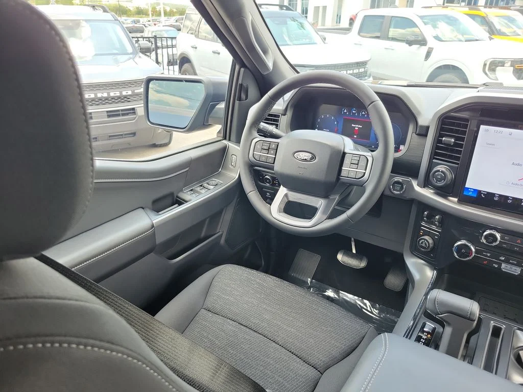 New 2026 Agate Black Metallic Ford XLT image 12