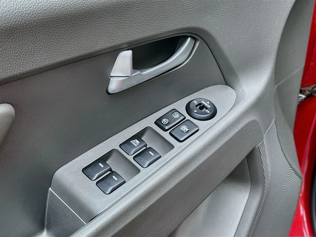 Used 2012 Red Kia LX image 16