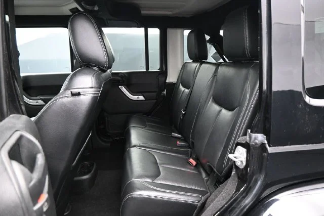 Used 2017 Black Jeep Unlimited Sahara image 16