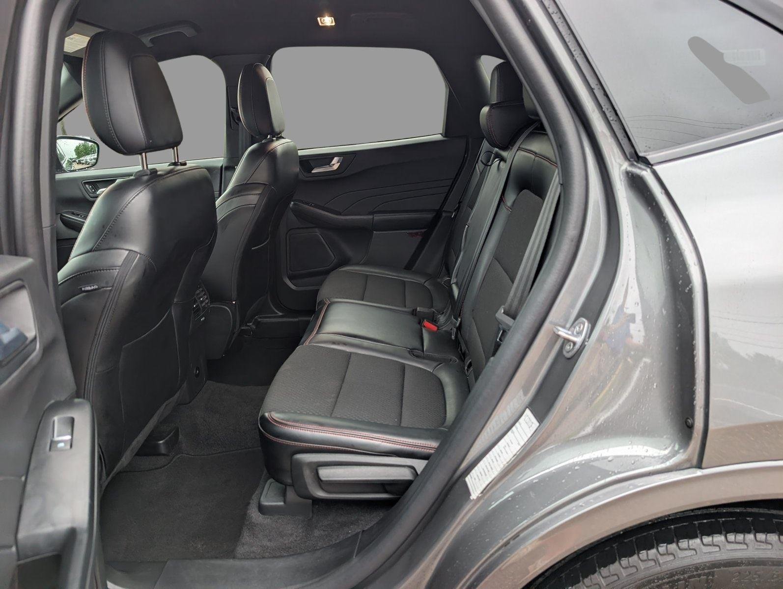 2024 Ford Escape ST-Line - Photo 28