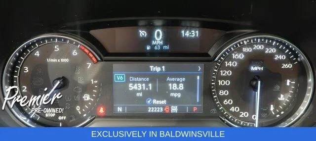 Used 2021 Gray Cadillac Premium Luxury image 23