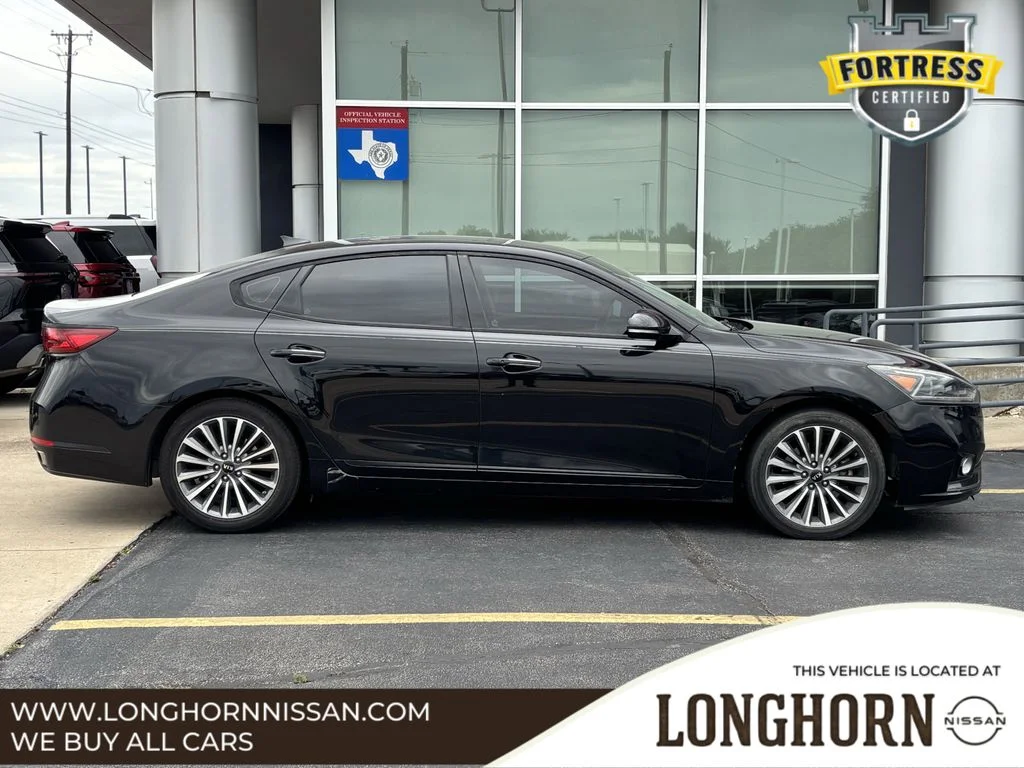 Used 2017 Kia Cadenza Premium with VIN KNALB4J17H5072301 for sale in Bedford, TX