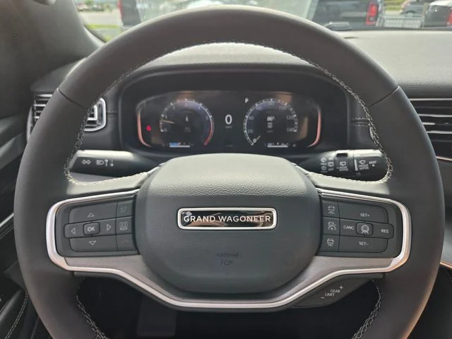 New 2026 Bright White Clear-Coat Exterior Paint Jeep  image 28