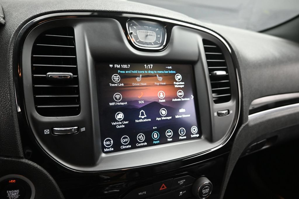 Used 2018 White Chrysler S image 19