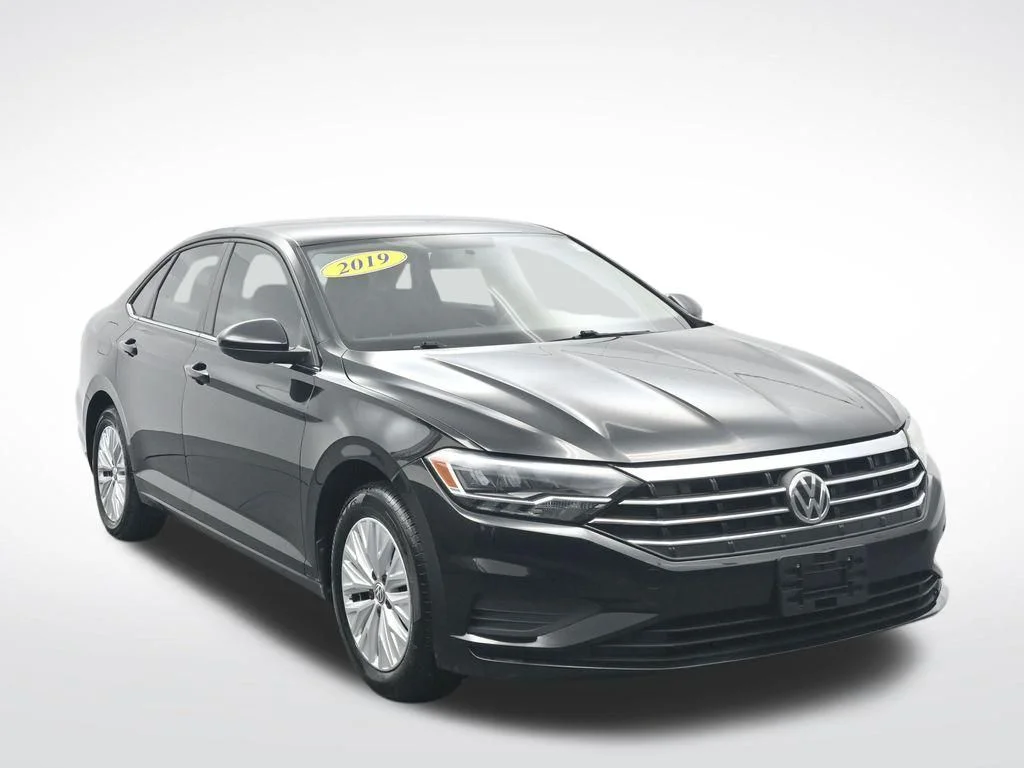 Used 2019 Black Volkswagen 1.4T S image 3