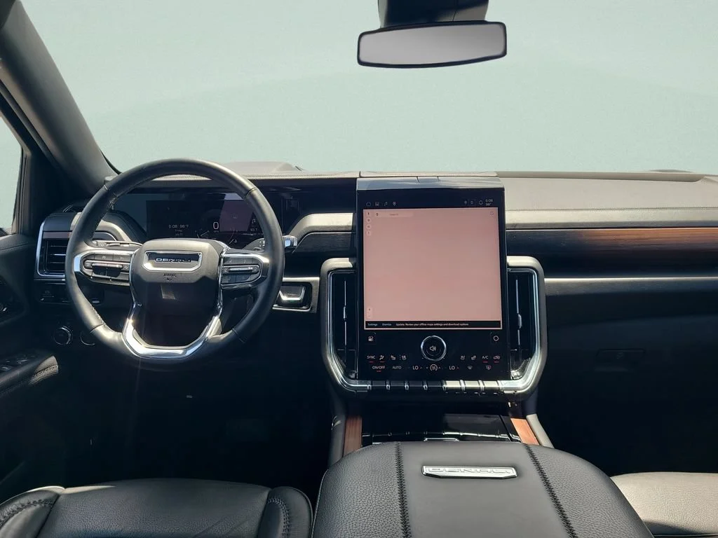 2025 GMC Yukon XL Denali - Photo 11