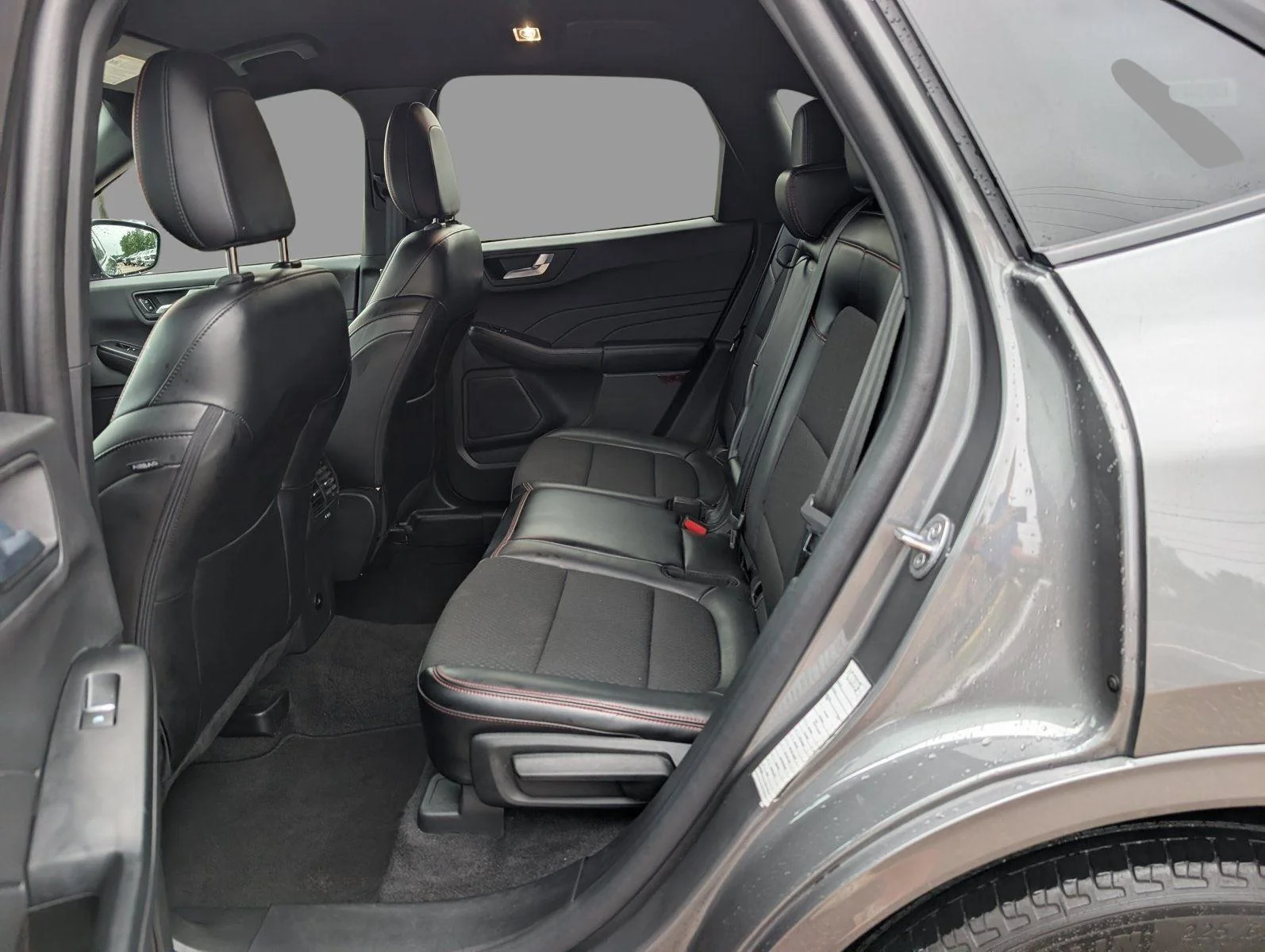 Used 2024 Carbonized Gray Ford ST-Line image 28