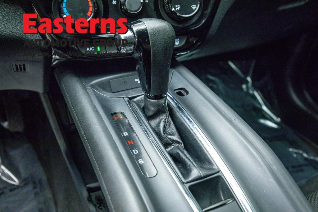 Used 2018 Black Honda LX image 13