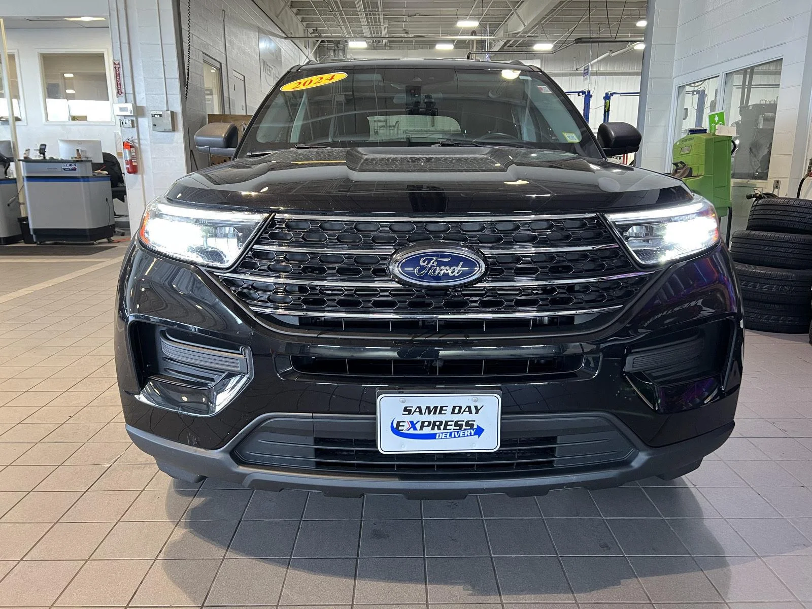 Used 2024 Agate Black Ford XLT image 2
