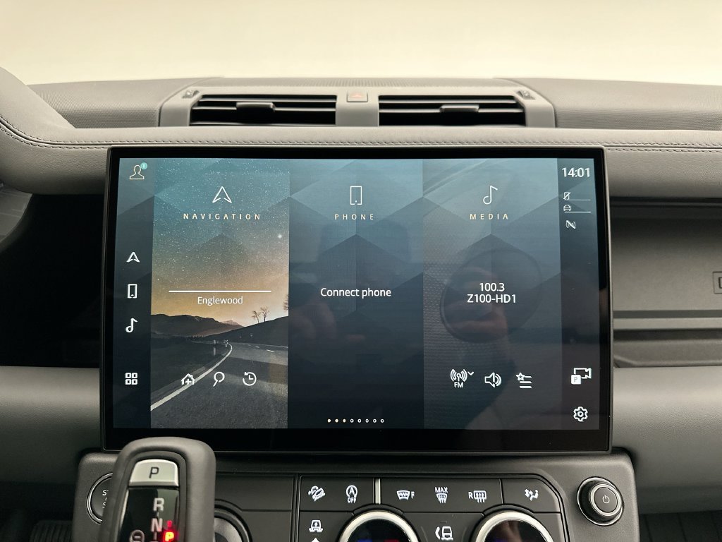 New 2026 Fuji White Land Rover X-Dynamic SE image 14