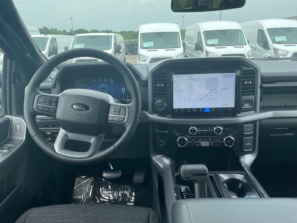 Used 2026 White Ford XLT image 17
