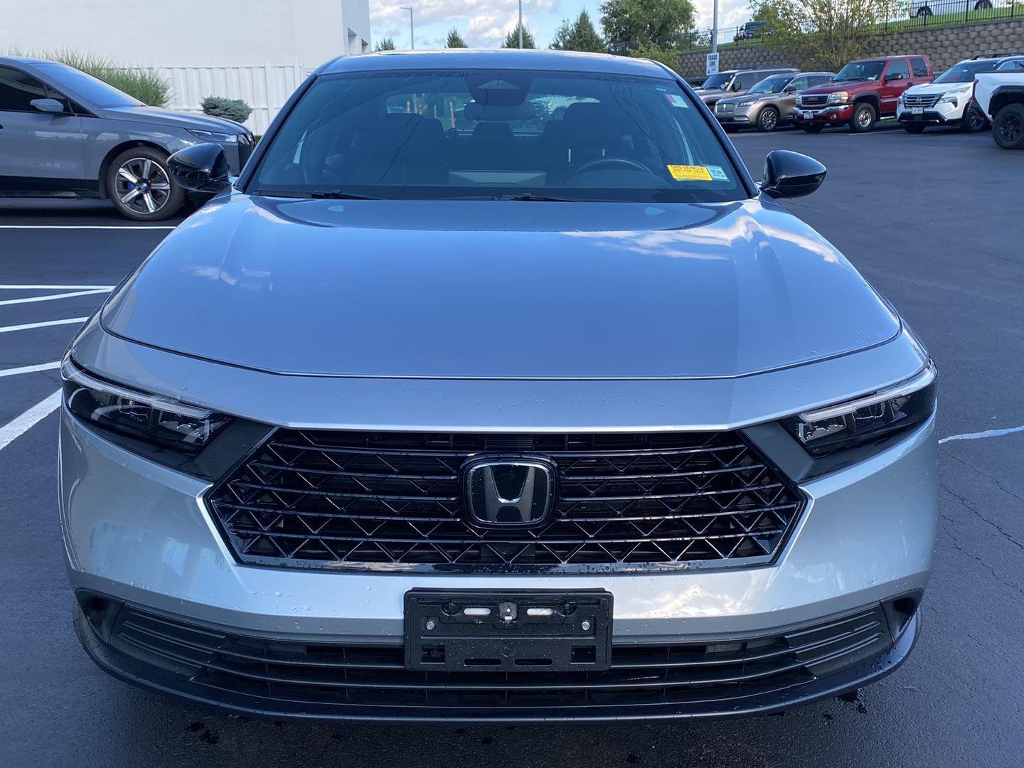 Used 2023 Lunar Silver Metallic Honda Sport image 5