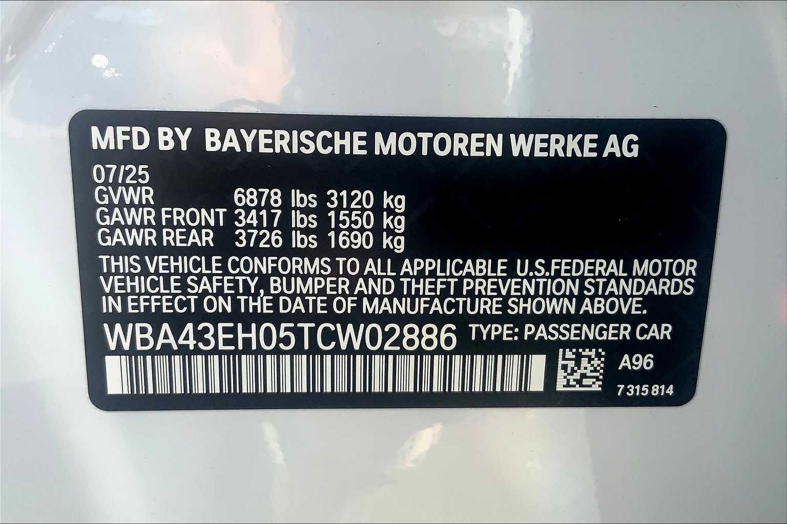 2026 BMW 7 Series 750e - Photo 18