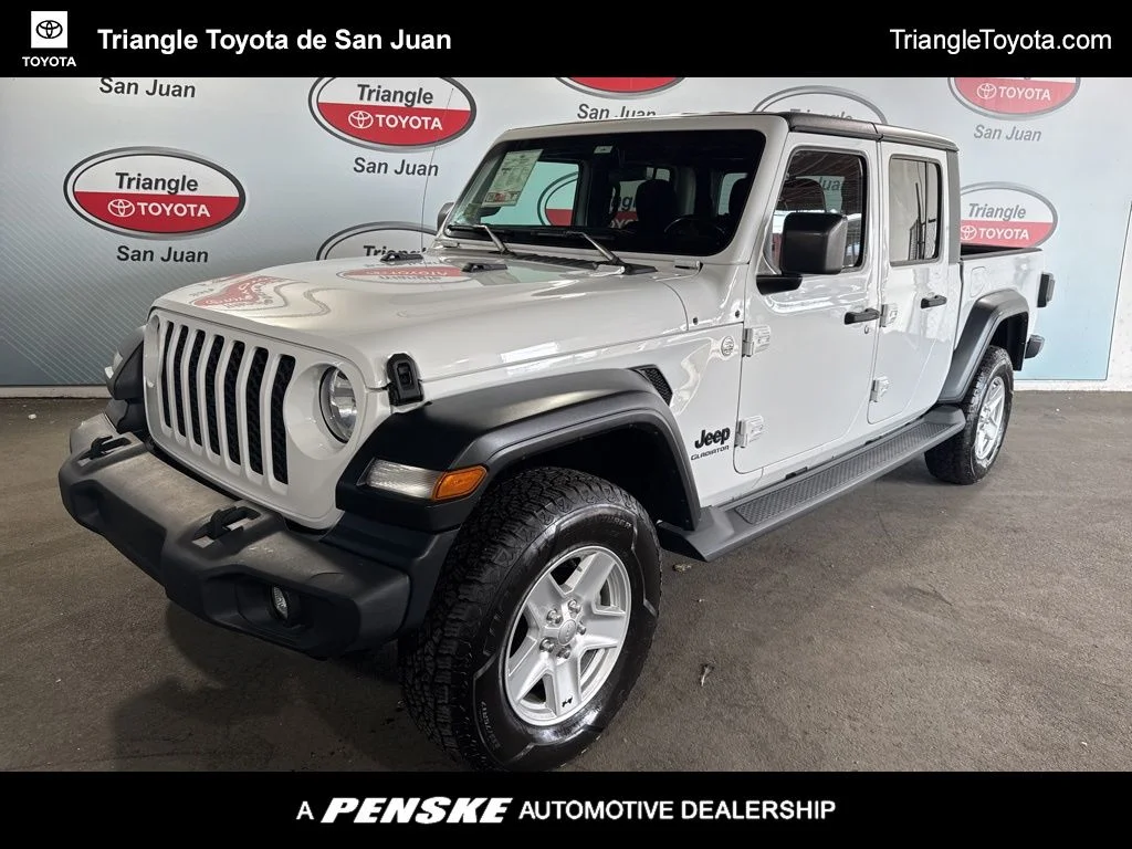 2020 Jeep Gladiator Sport S's photo