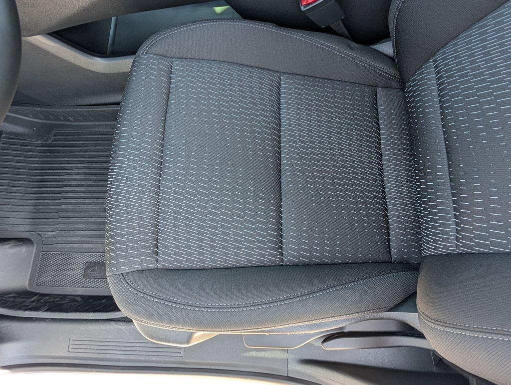 2027 Chevrolet Equinox LT - Photo 10