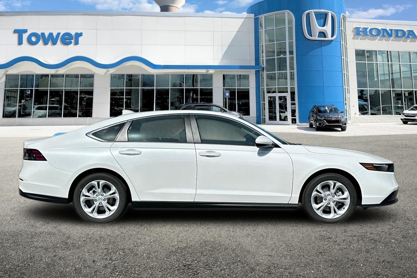 New 2026 Platinum White Pearl Honda LX image 3