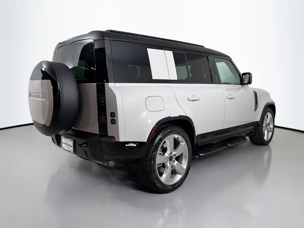 New 2026 Borasco Grey Land Rover X-Dynamic SE image 5