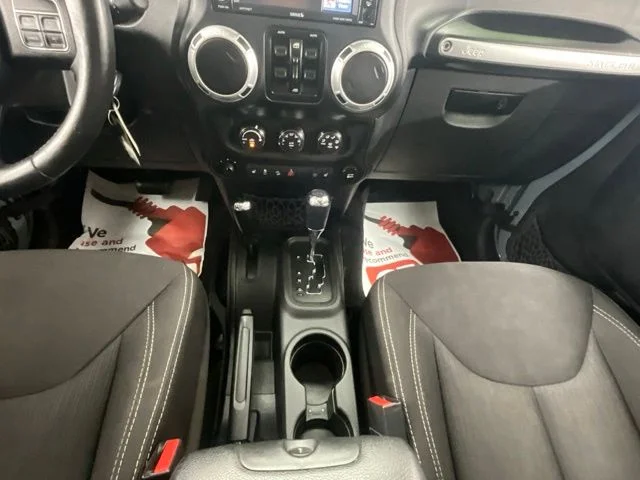 Used 2014 Gray Jeep Unlimited Sahara image 20