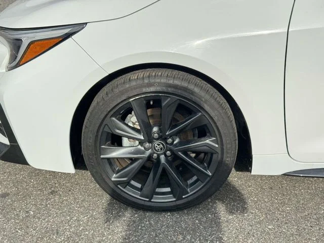 Used 2025 White Toyota SE image 17