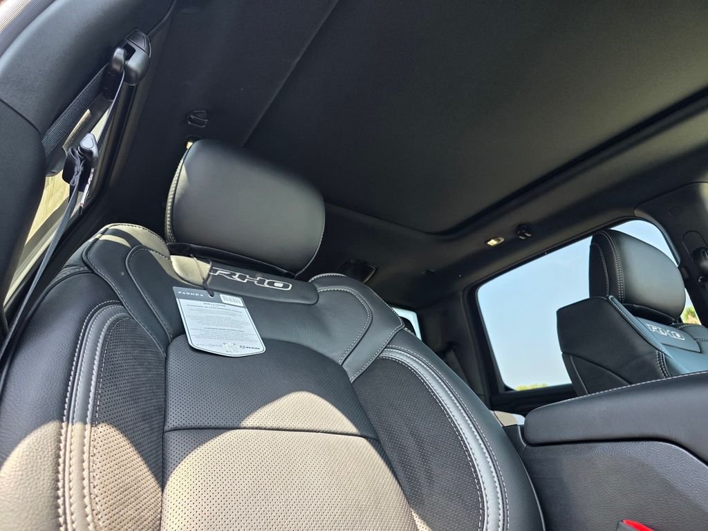 New 2026 Reign Exterior Paint Jeep Sahara image 36