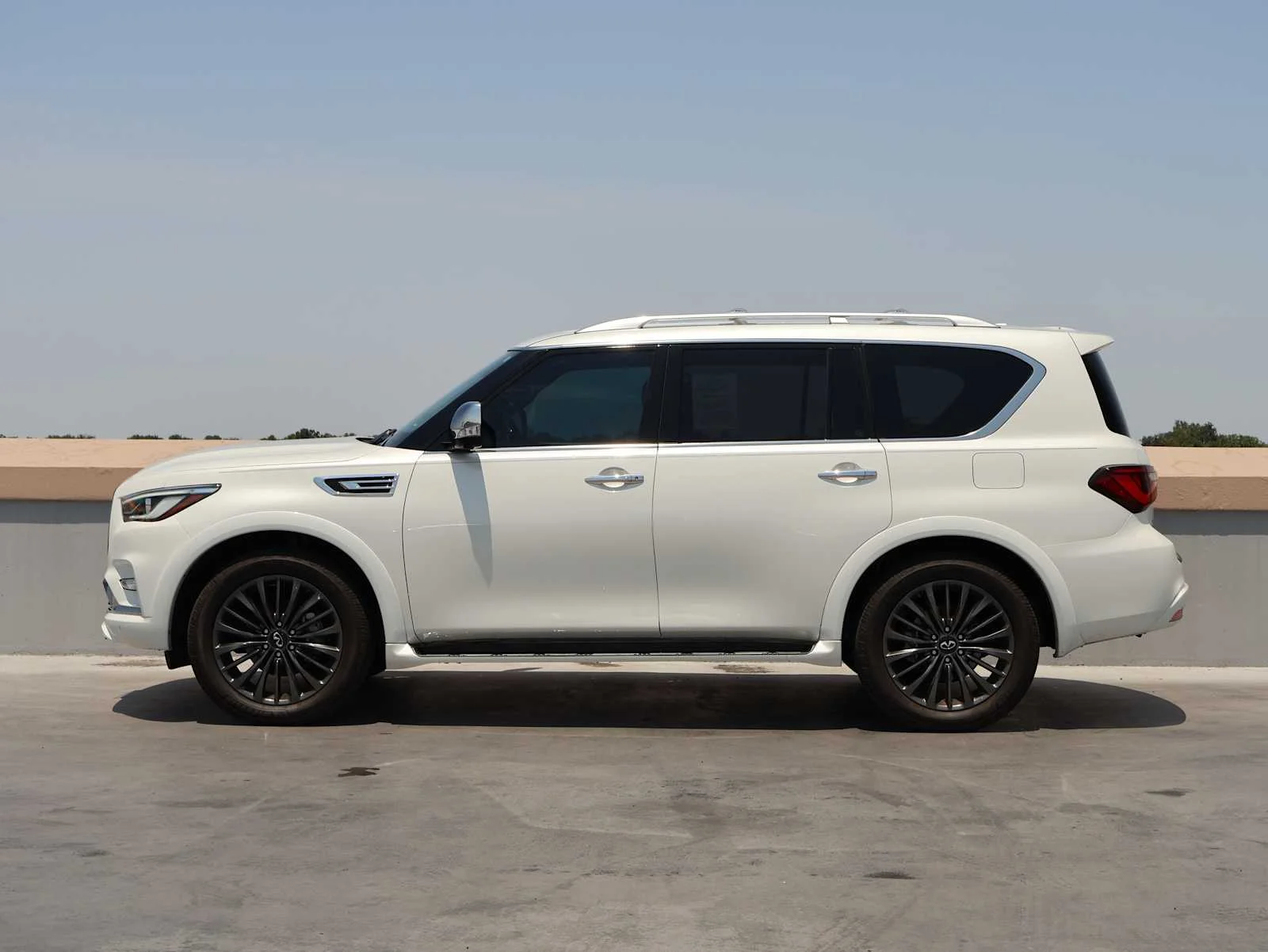 Certified Used 2023 Moonstone White INFINITI SENSORY image 5