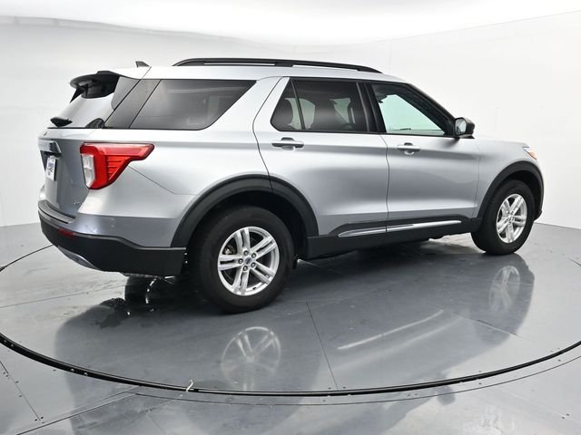 Used 2024 Silver Ford XLT image 9