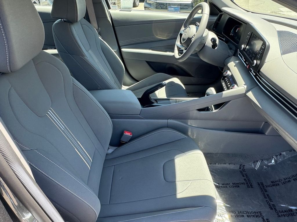 2026 Hyundai Elantra SEL Sport - Photo 7