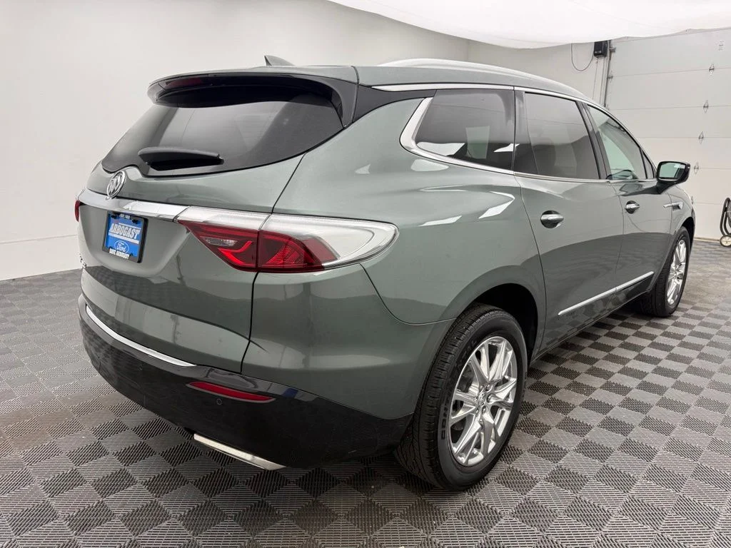 Used 2023 Green Buick Essence image 8