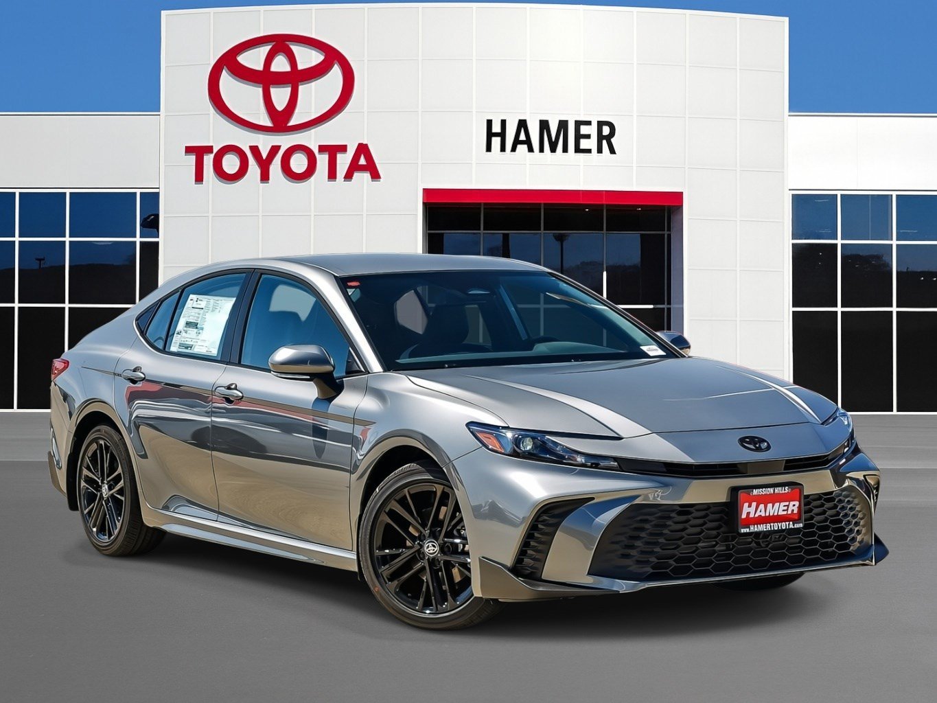 New Toyota Camry Hybrid for Sale in Mission Hills, CA