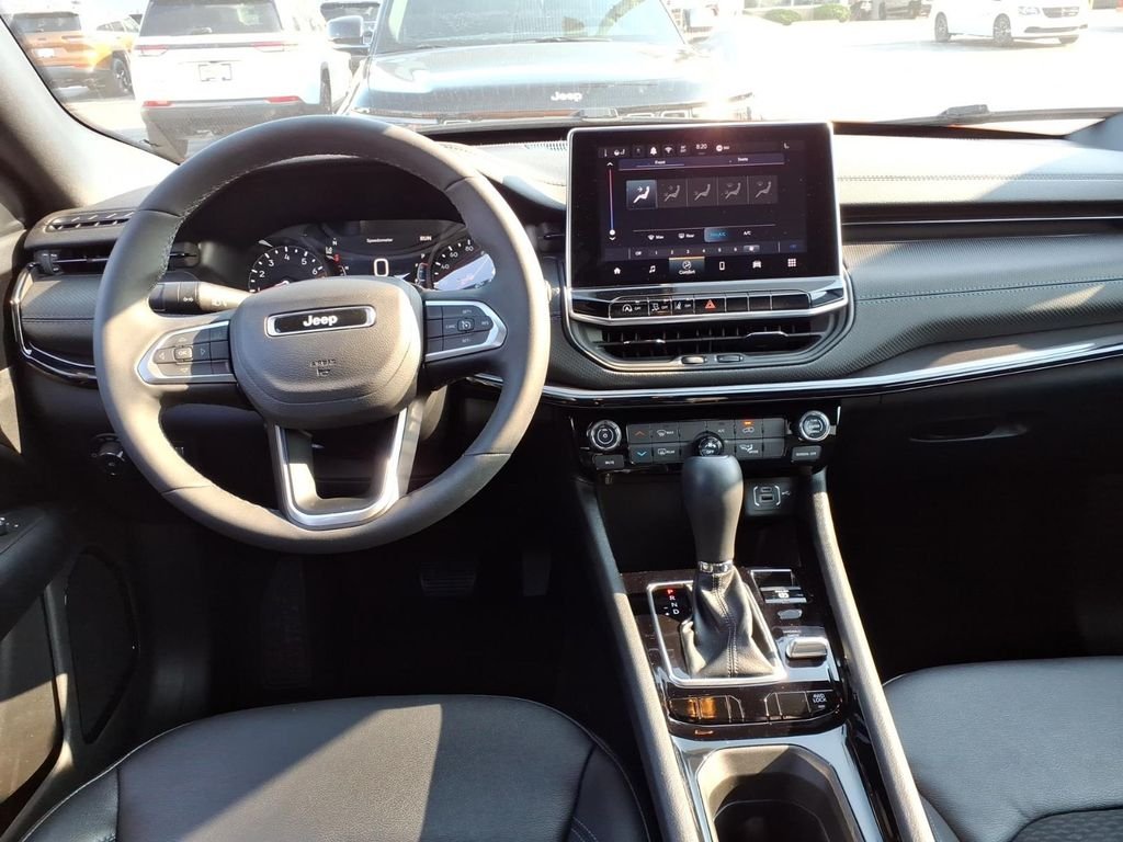 New 2026 Joose (DISC) Jeep Latitude image 12