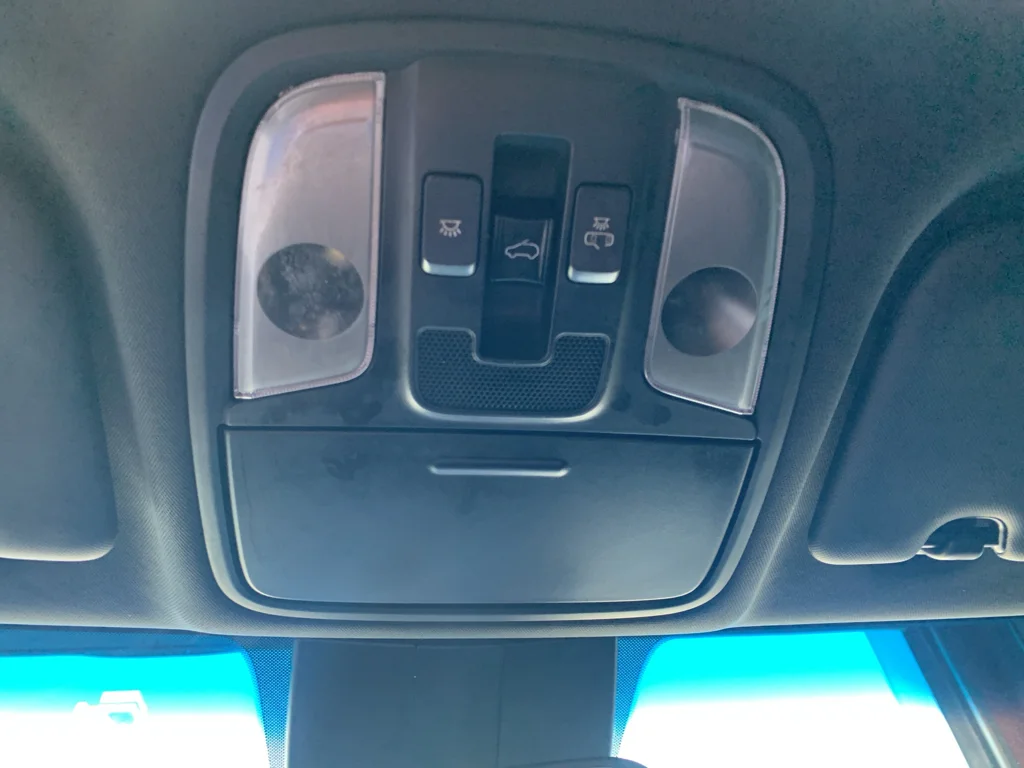 Used 2021  Kia S image 23