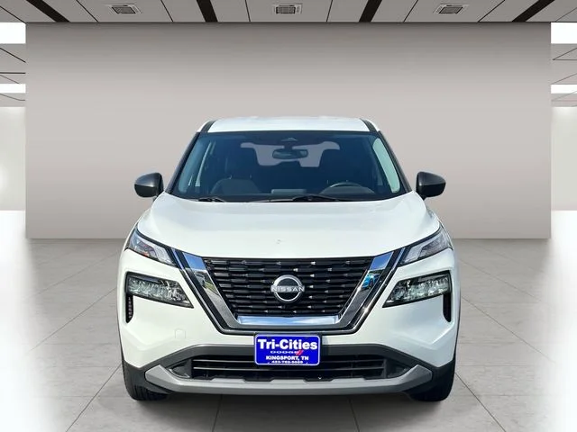 Used 2023 White Nissan S image 9