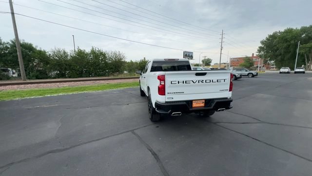 Used 2025 Summit White Chevrolet Custom Trail Boss image 7