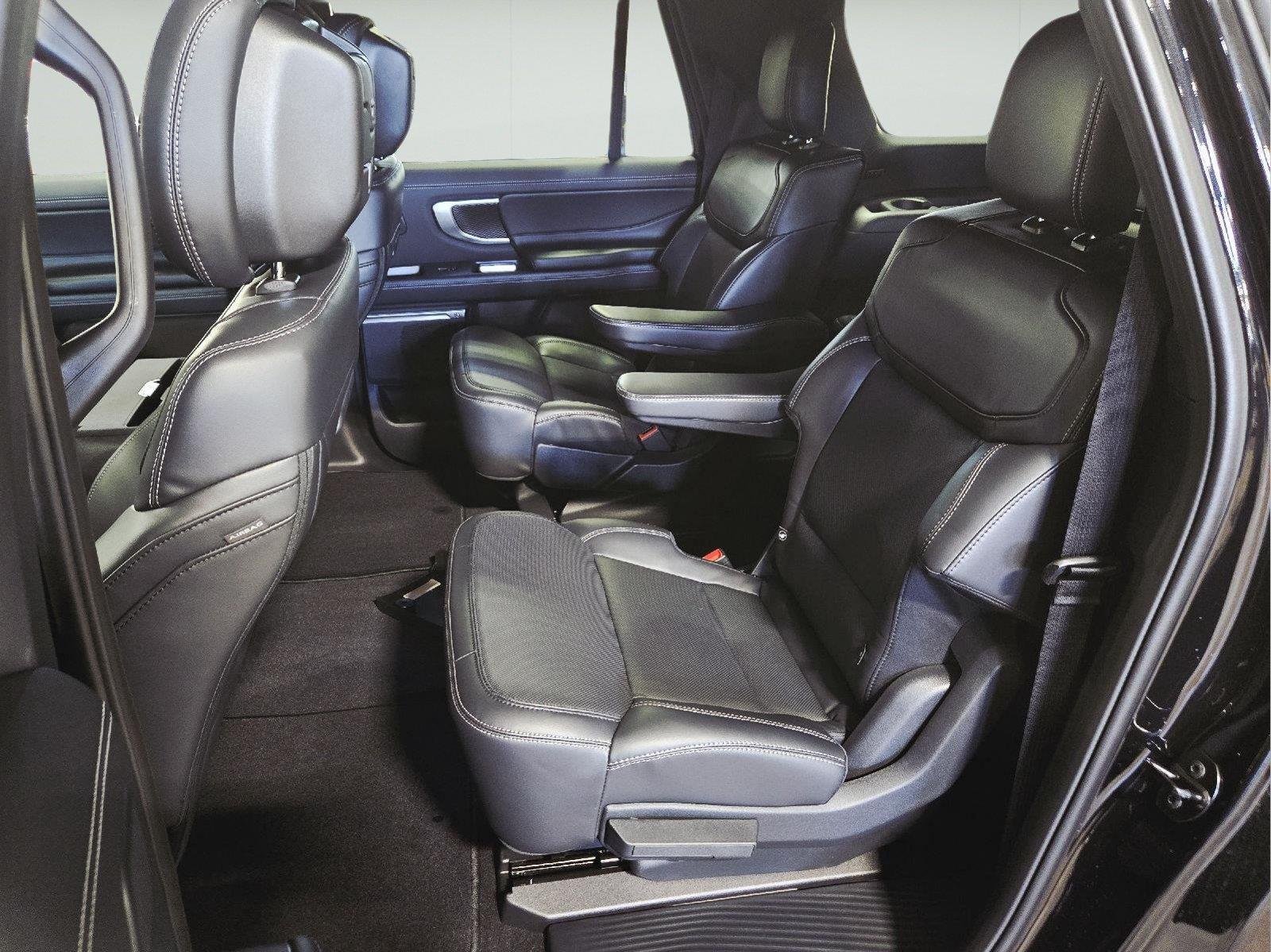 2026 Ford Expedition MAX Platinum - Photo 39