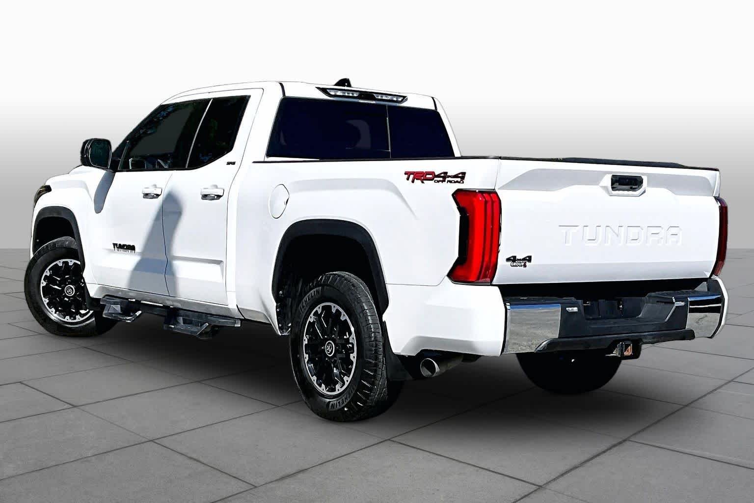 Used 2023 Ice Cap Toyota SR5 image 11
