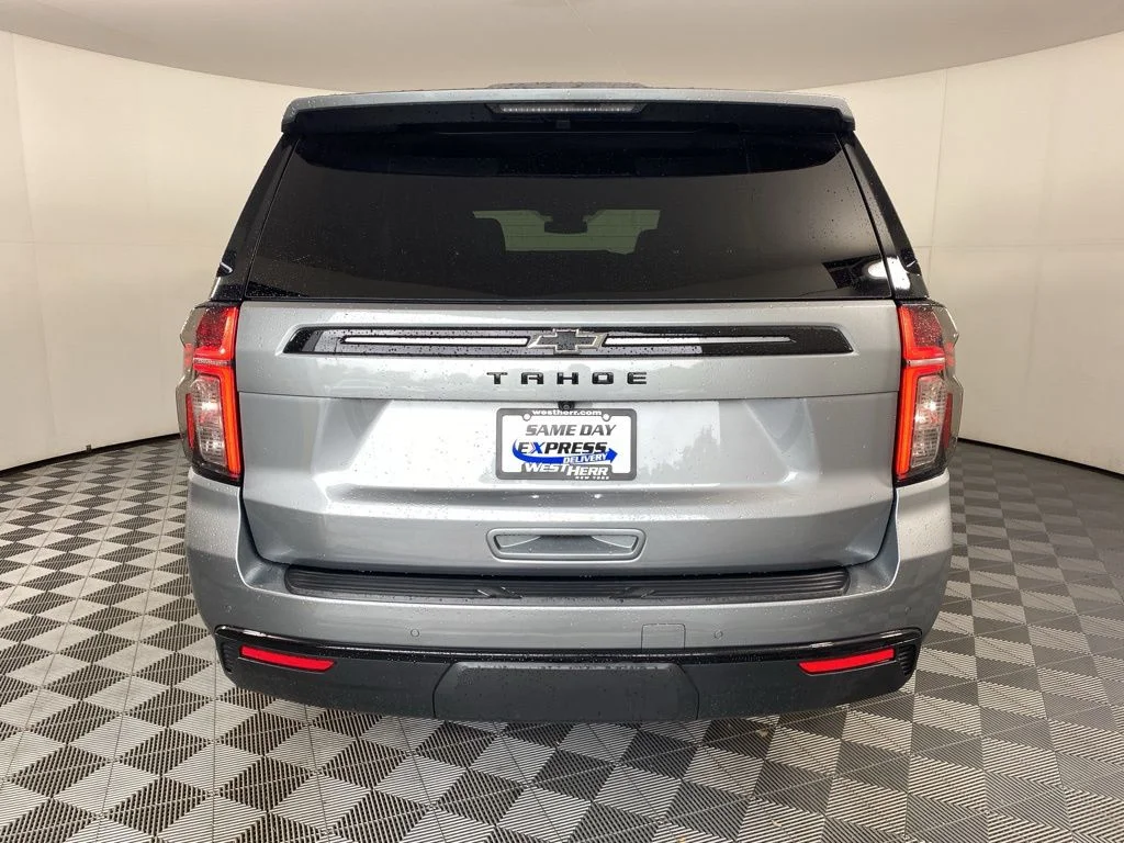Used 2023 Gray Chevrolet Z71 image 11
