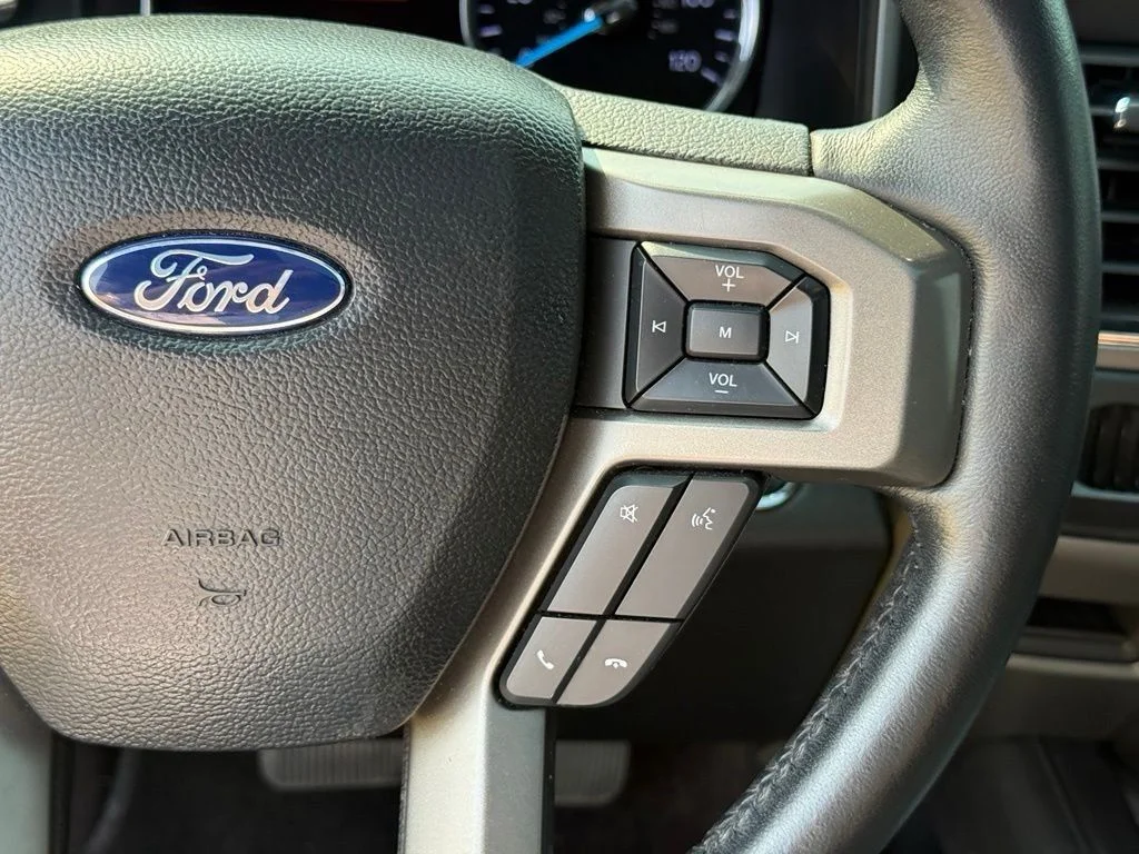 Used 2021 Black Ford XLT image 16