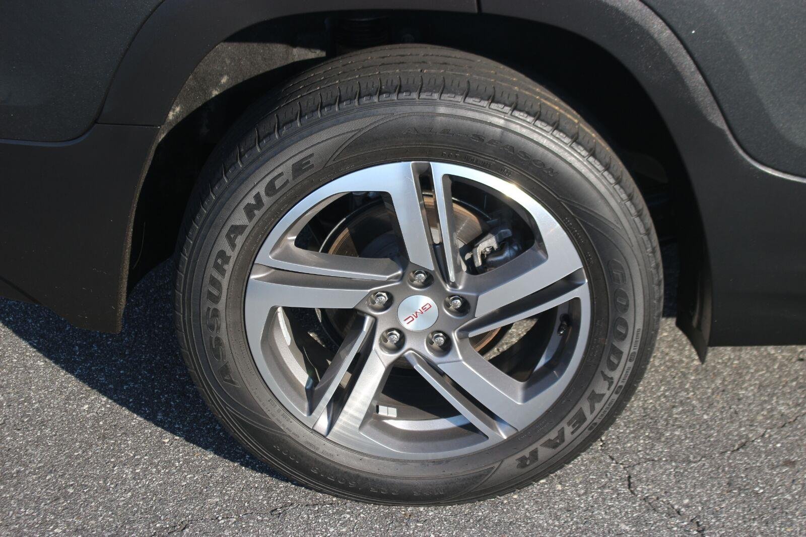 Used 2021 GRAPHITE GRAY METALLIC GMC SLT image 36