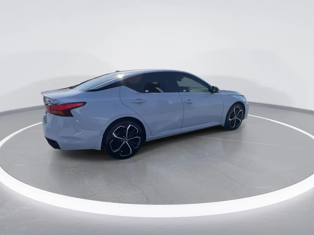 Used 2023 Gray Nissan 2.5 SR image 8