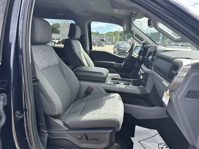 Used 2023  Ford XLT image 27