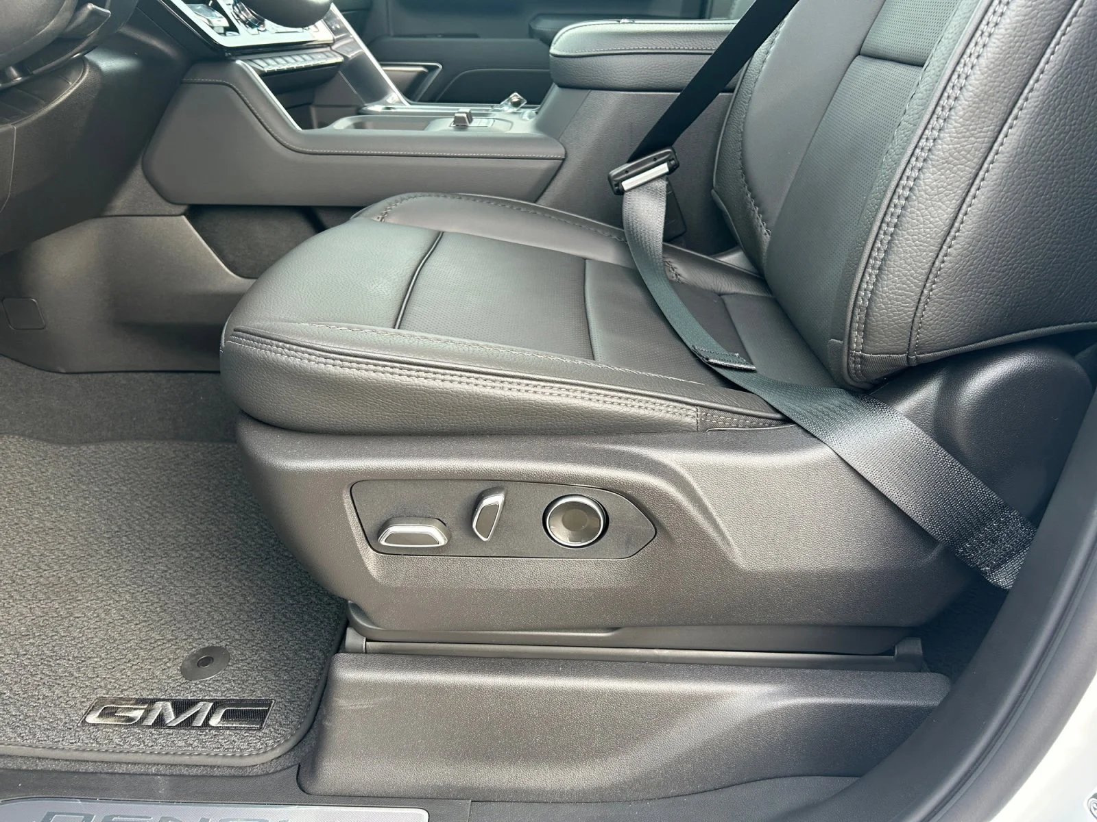 New 2026 Summit White GMC Denali image 15