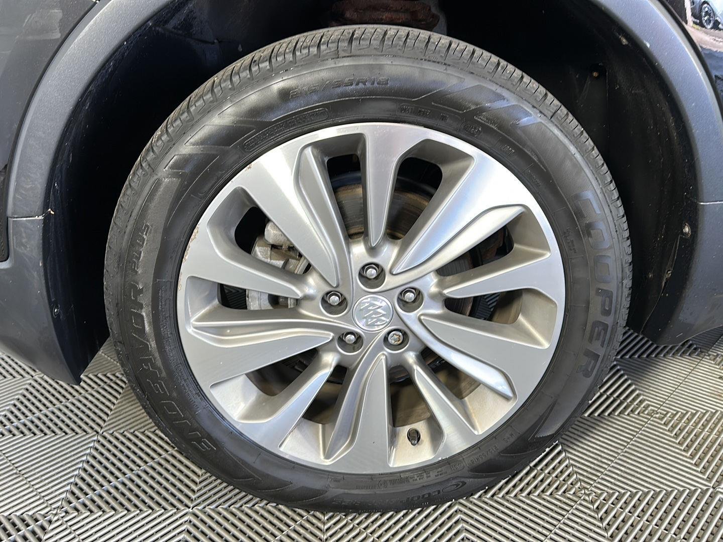 Used 2019 Ebony Twilight Metallic Buick Preferred image 6