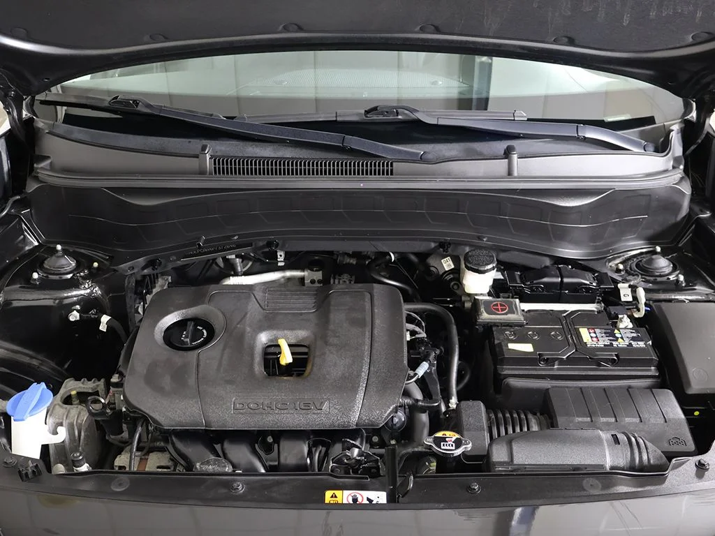 Used 2023 Black Kia LX image 18