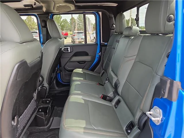 Used 2024 Hydro Blue Pearlcoat Jeep Mojave 4x4 Crew Cab 5 ft. box image 11