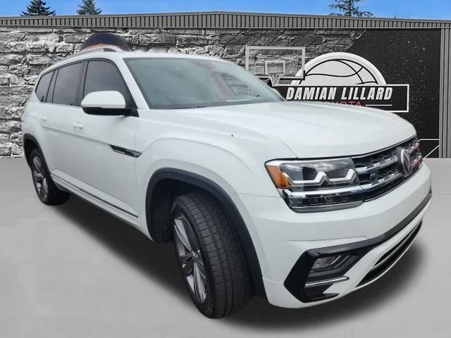 Used 2019 White Volkswagen 3.6L V6 SE image 1